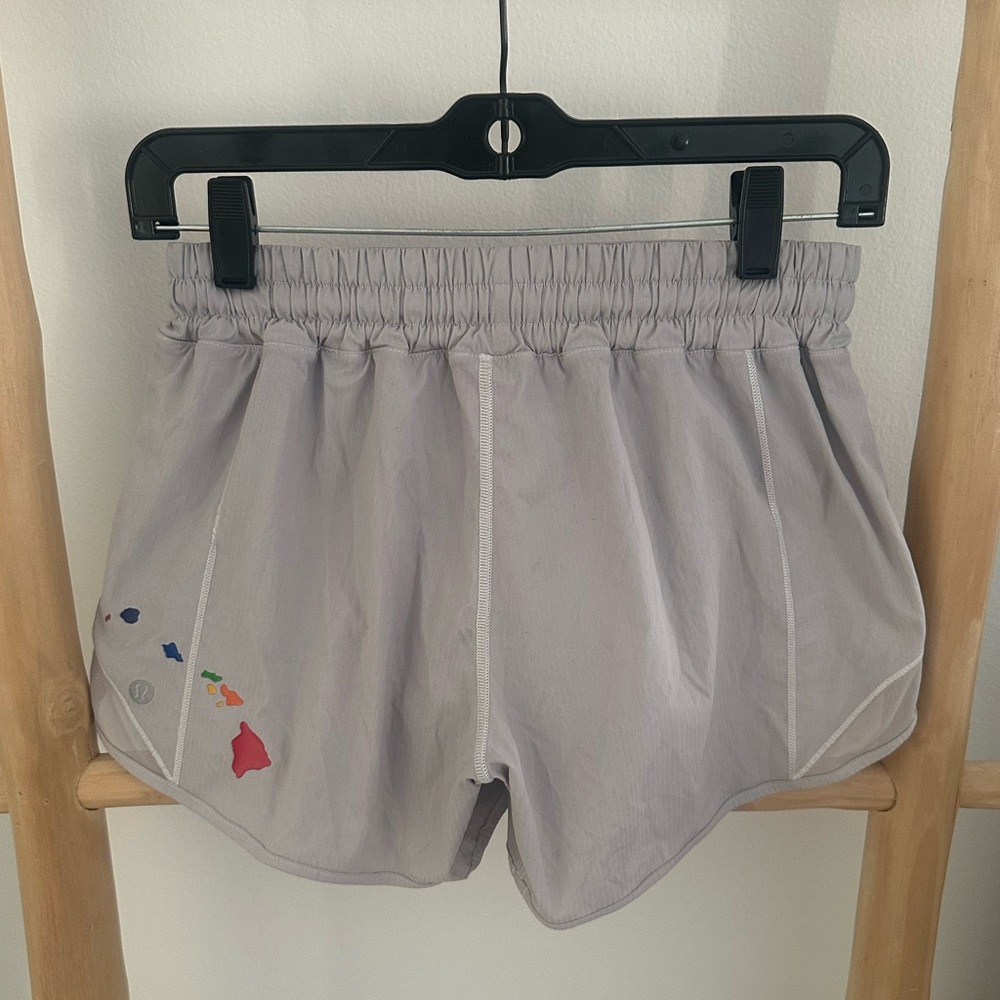Lululemon Rare Hawaii Hotty Hot Shorts 4" In Gray W7ATJT Women's Size 6 Tall